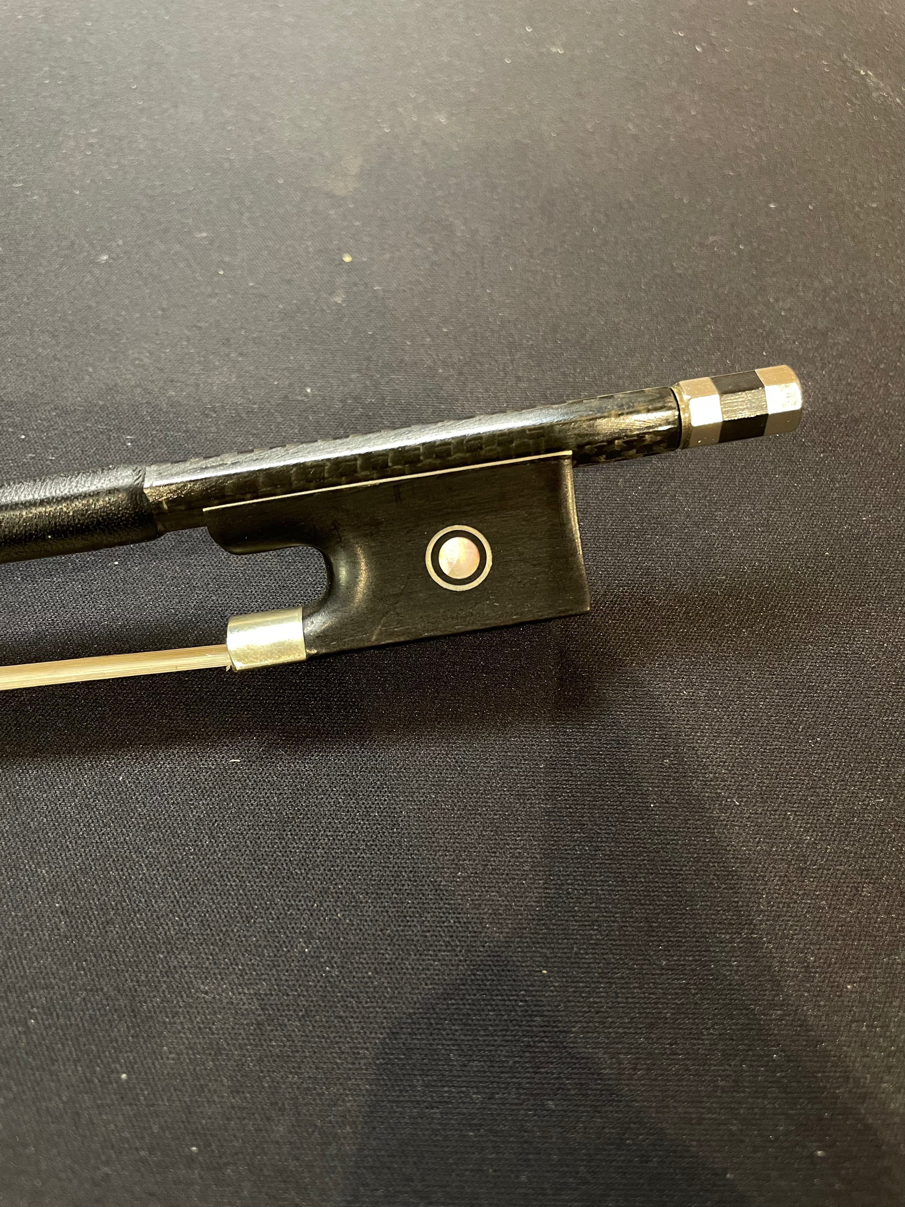 4/4 Violin Bow - Carbon Fiber Reale II Model 304