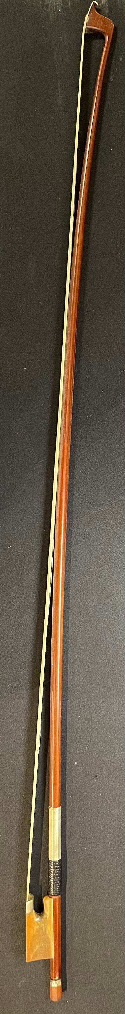 4/4 Violin Bow - DT40 Wood Model 390