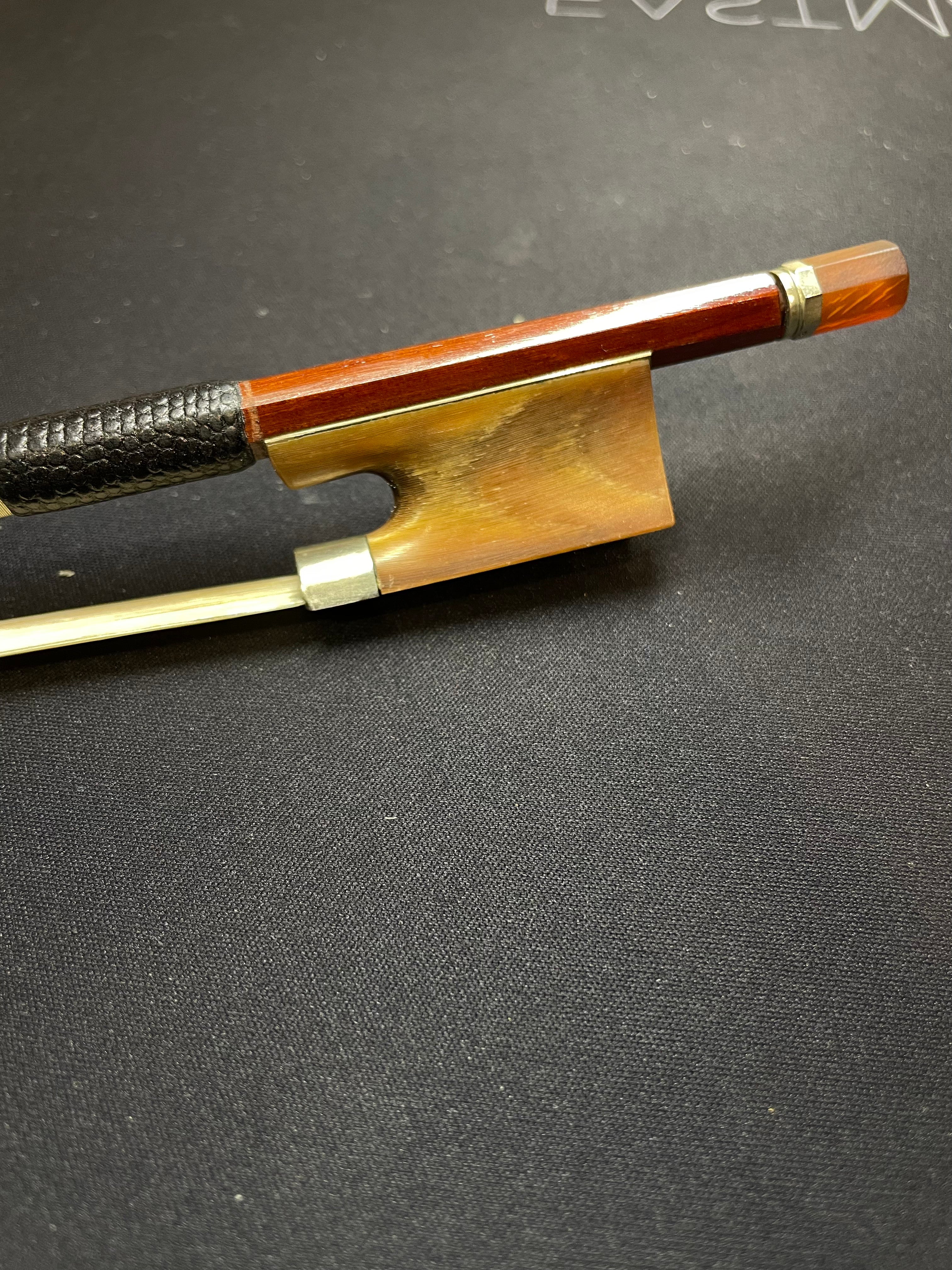 4/4 Violin Bow - DT40 Wood Model