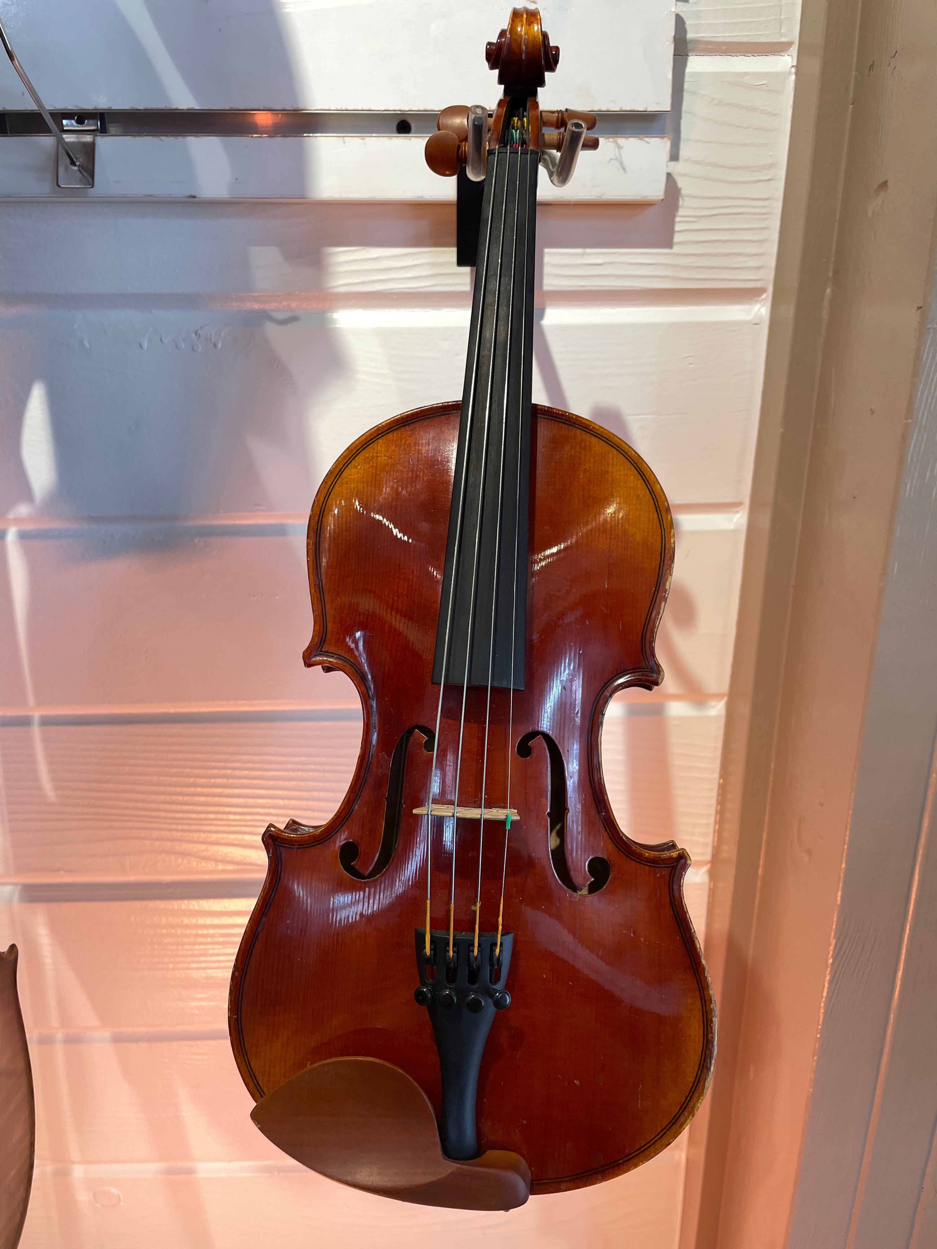 1/8 Violin Outfit