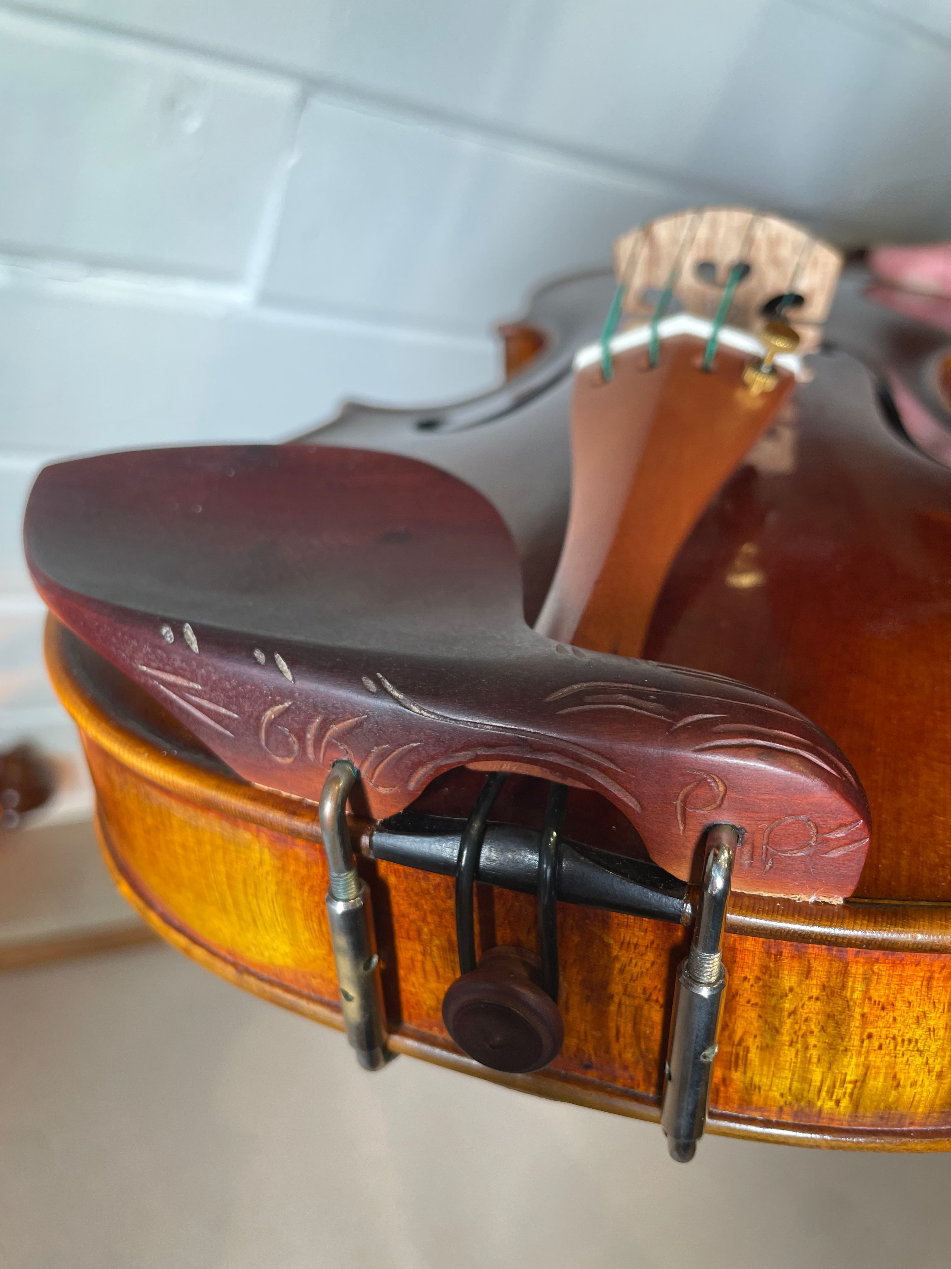 4/4 Violin Outfit - LS Strad Model